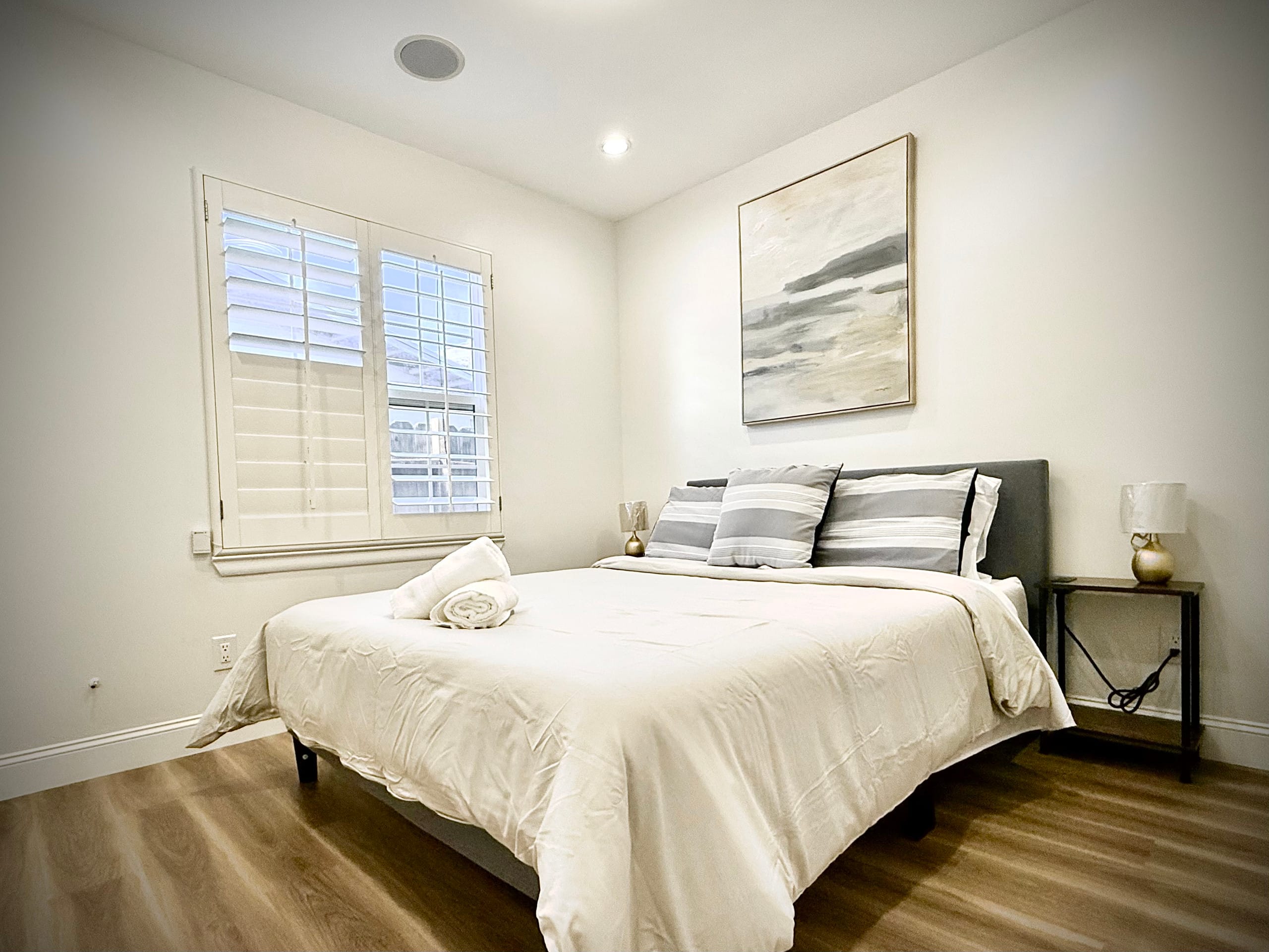 Home in South San Francisco · ★5.0 · 3 bedrooms · 4 beds · 2 private baths - Image 2