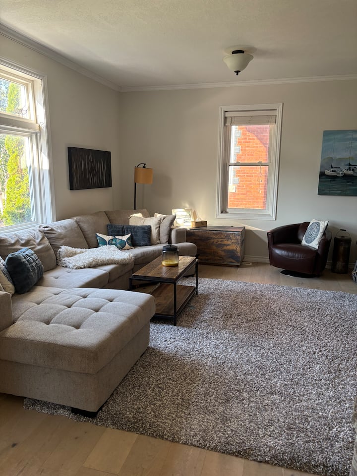 Meaford Harbour House - Thornbury