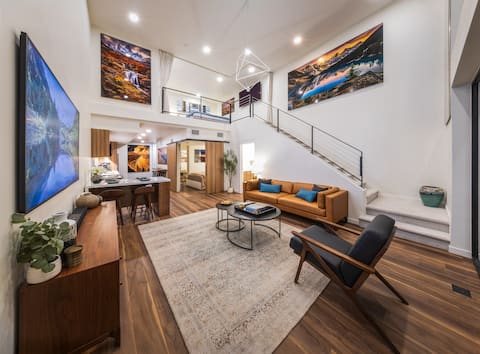 Top performing Airbnb: Luxury Penthouse | Walk to Delta & Salt Palace in Downtown