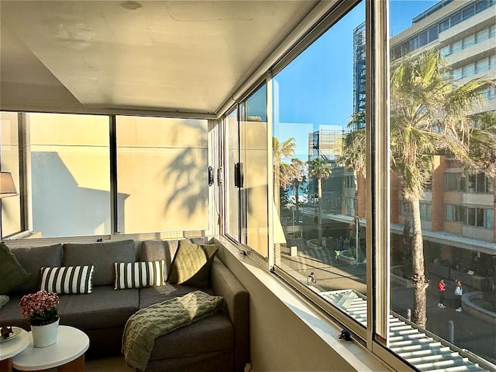 1 Min To Bondi Beach: 2 Bed, Ocean Views, Parking - Bondi Beach