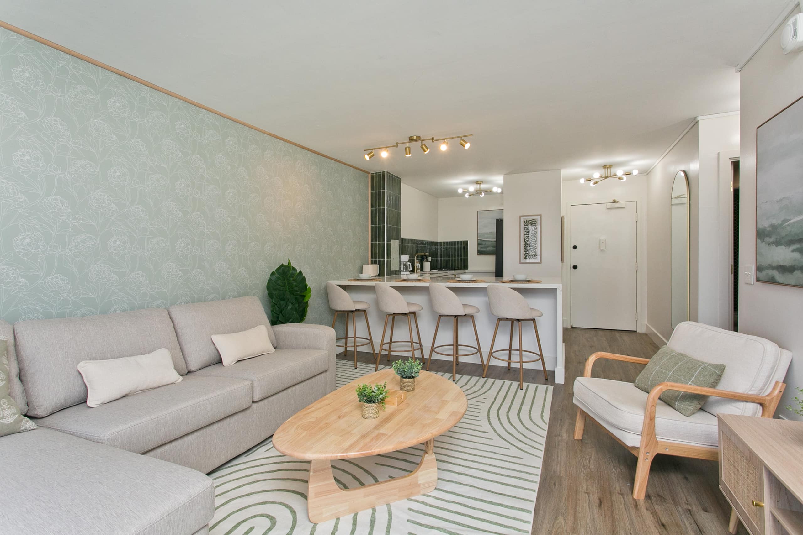 Home in Honolulu · ★4.55 · 2 bedrooms · 3 beds · 2 private baths - Image 1