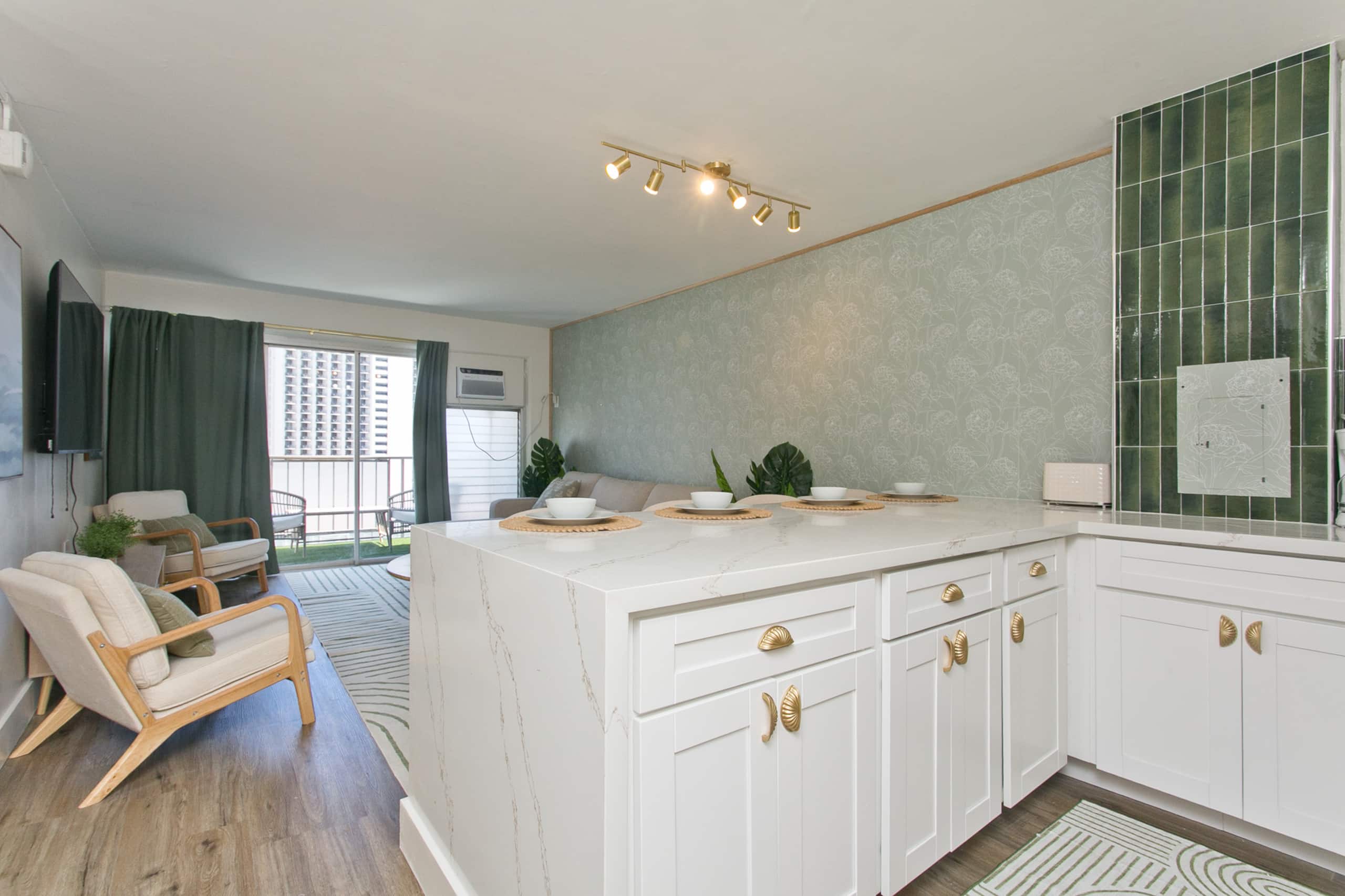 Home in Honolulu · ★4.55 · 2 bedrooms · 3 beds · 2 private baths - Image 5