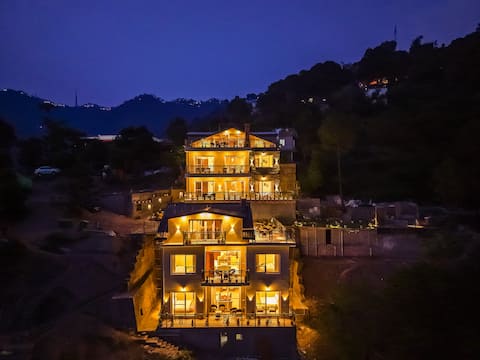 8 bhk Escape W/ Views, Garden, & Outdoor Lounge