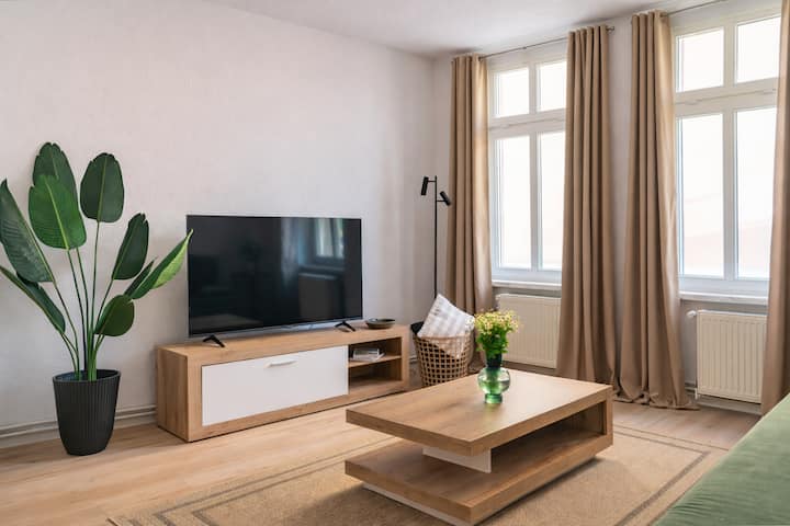 Maximi Loft – Central, Family & Pets Allowed - Merseburg