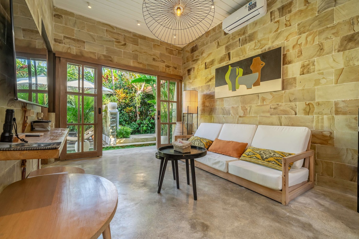 Villa in Ubud · ★4.83 · 2 bedrooms · 2 beds · 2 baths, συγκρίσιμο Airbnb