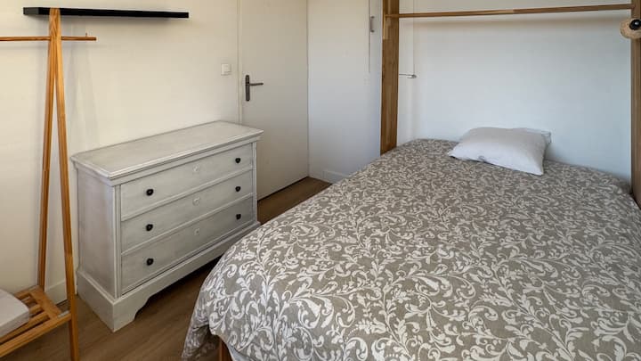 Chambre Privée | Le Balcon Secret, Genève & Annecy - La Roche-sur-Foron