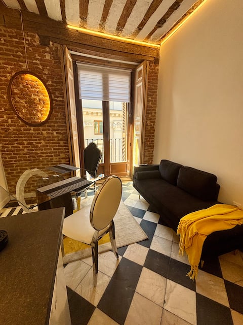 Successful Airbnb property: Puerta del Sol, One bedroom apartment mr1 in Comunidad De Madrid
