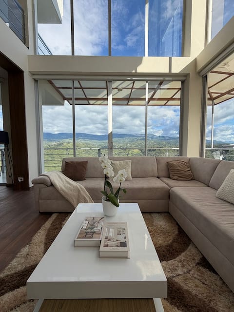 Top Airbnb: Casa Encanto Chinauta, Infinity Pool in Cundinamarca