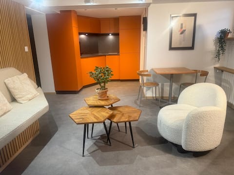 Top performing Airbnb: Cozy 40 m² 2-room apartment - Station 5-minute walk - Quiet in Rennes