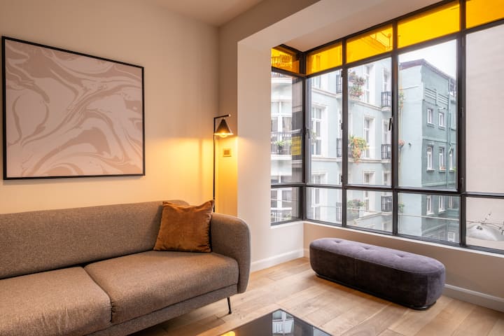 Galata 21/5, Spacious, New, 1+1, Metro Statlon - Balat