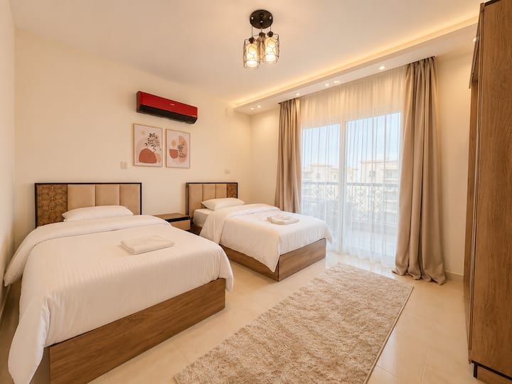 Paradise 2BDR In Rehab City: Bedroom 2