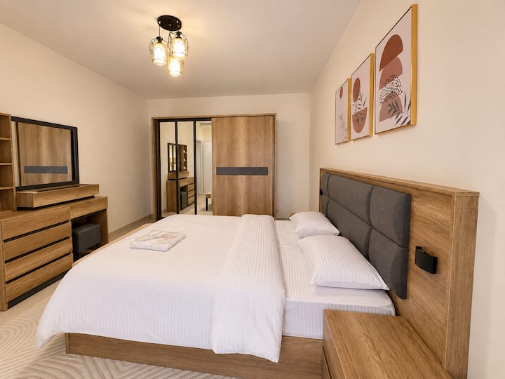 Paradise 2BDR In Rehab City: Bedroom 1
