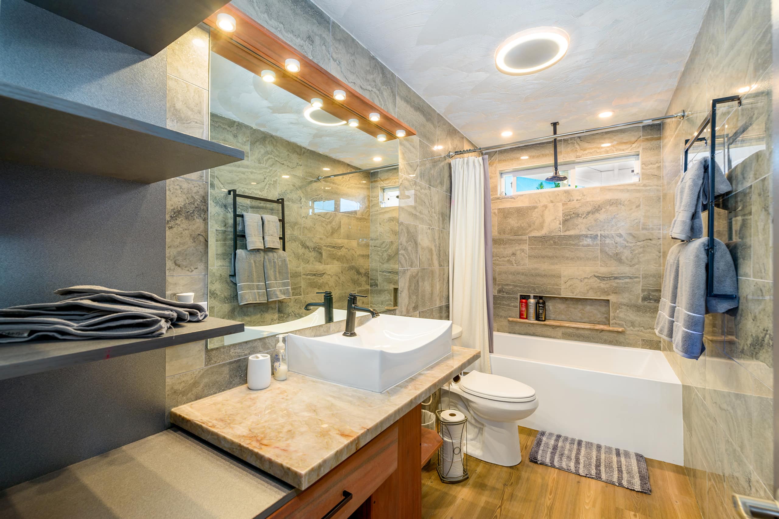 Home in Kailua-Kona · ★4.82 · 3 bedrooms · 5 beds · 2 private baths - Image 16