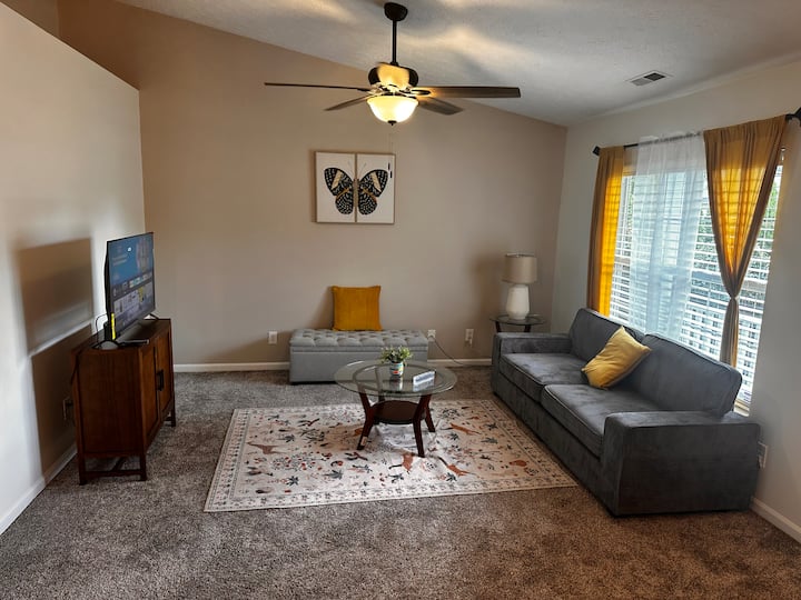 Cozy Home At Indianapolis West - Avon, IN