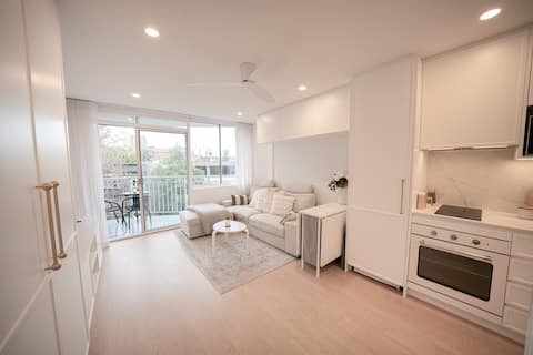 Bayswater Boutique | Parking + Balcony Studio