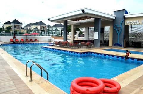 River Park 3BR: 24/7 Power, 7 Mins to Glory Dome