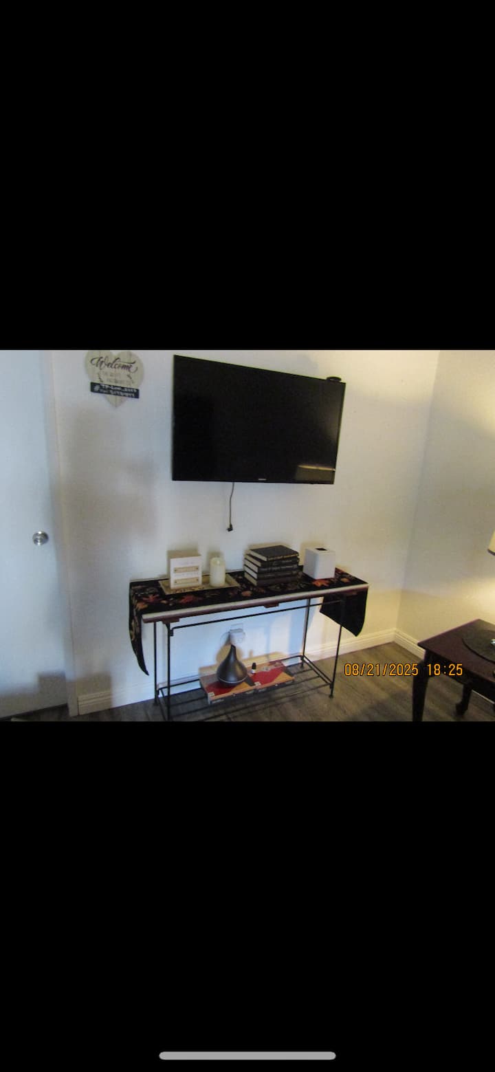 Cozy Private Master Bedroom! - Moreno Valley, CA