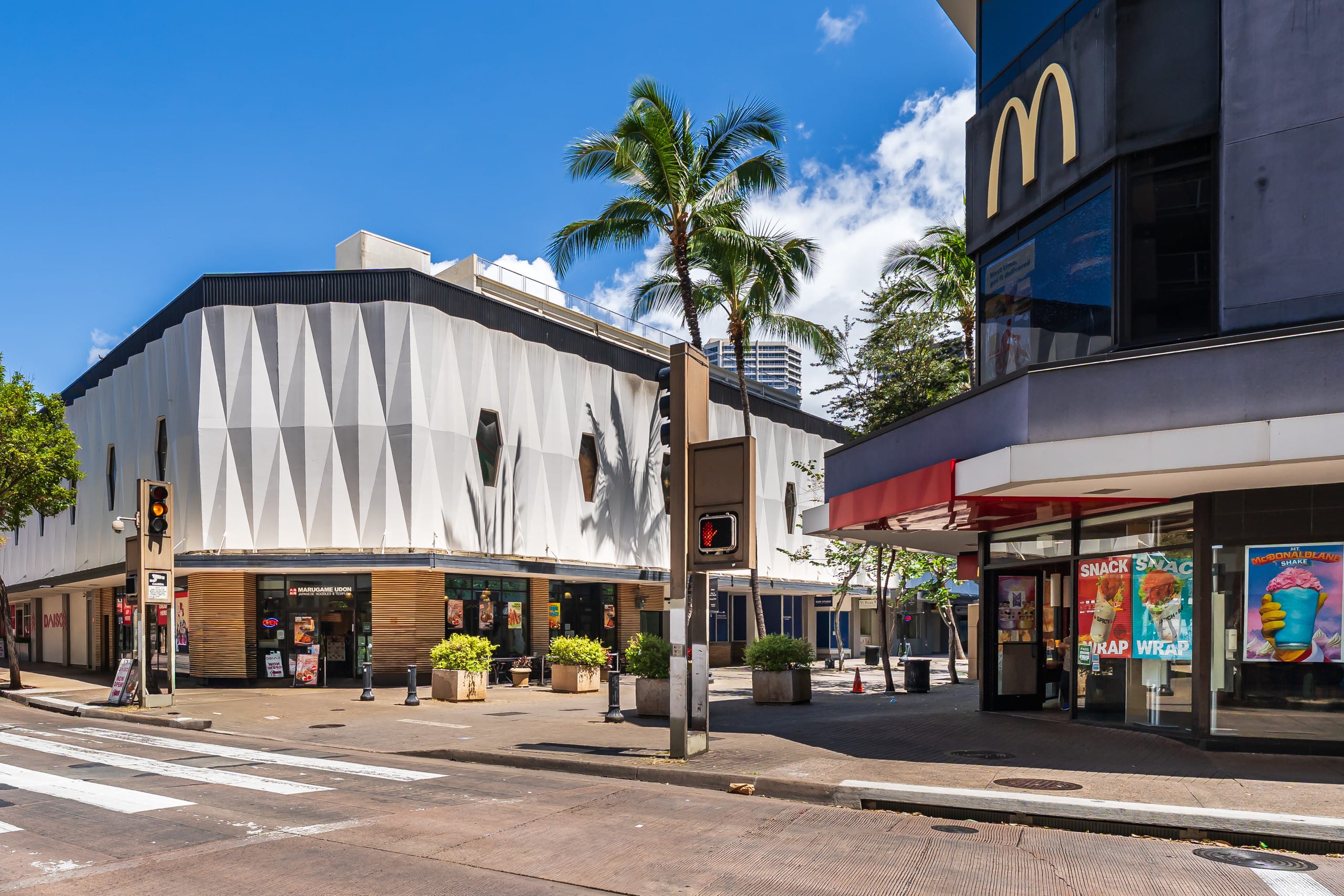 Honolulu Hideaway | Parking Included - Image 34