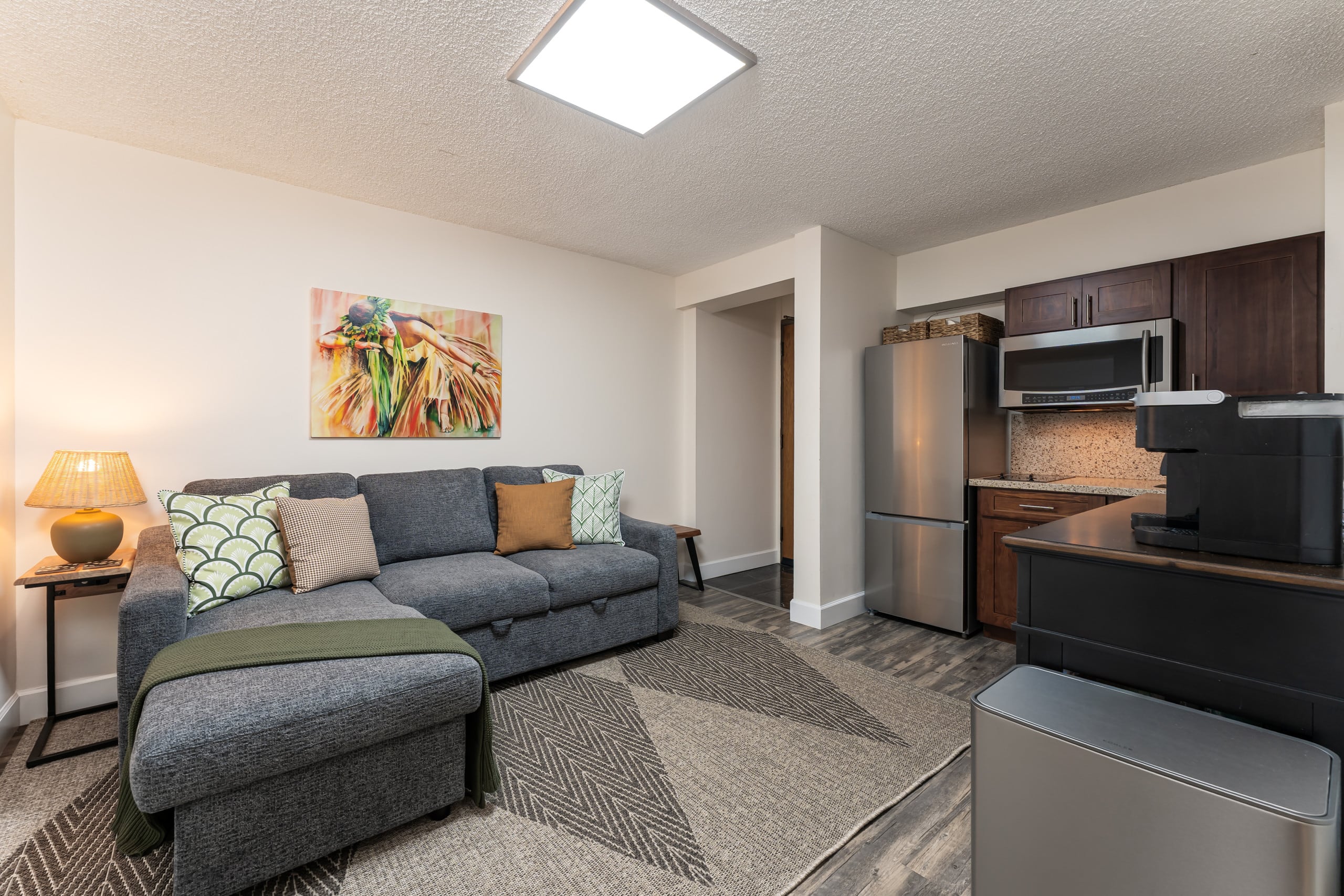 Honolulu Hideaway | Parking Included - Image 4