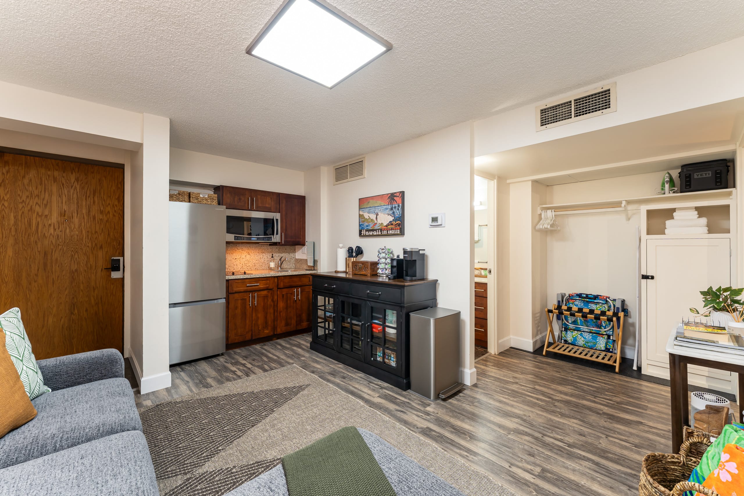Honolulu Hideaway | Parking Included - Image 7