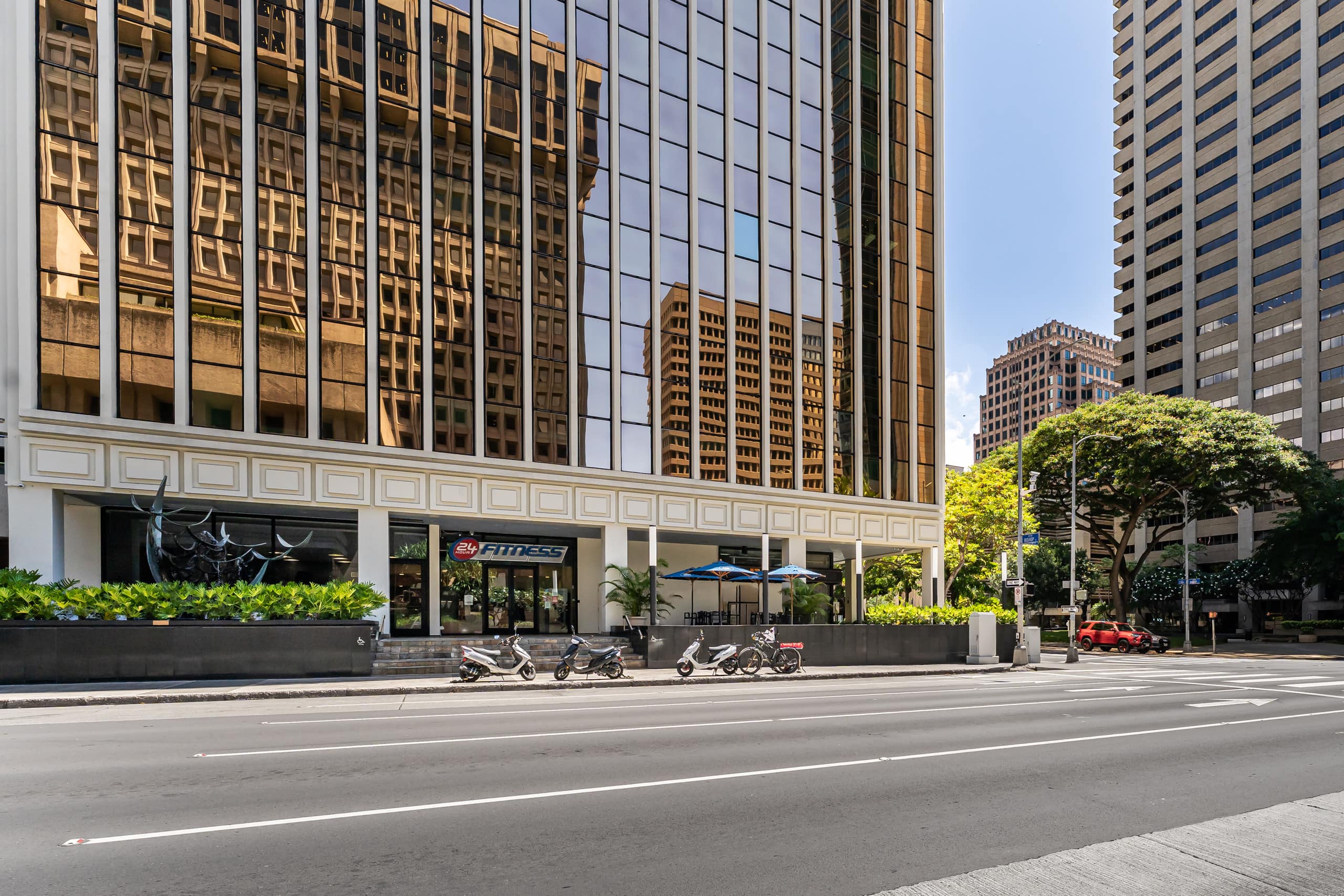 Honolulu Hideaway | Parking Included - Image 33