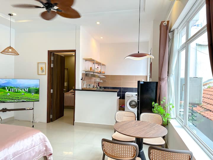 2br For 4 Guests,elevator & Kitchen,5m To Bùi Viện - Hô Chi Minh-Ville