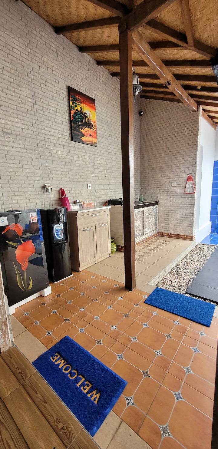 Homey 2 Bed Rooms Island Villa Julia & Small Pool - Islas Gili