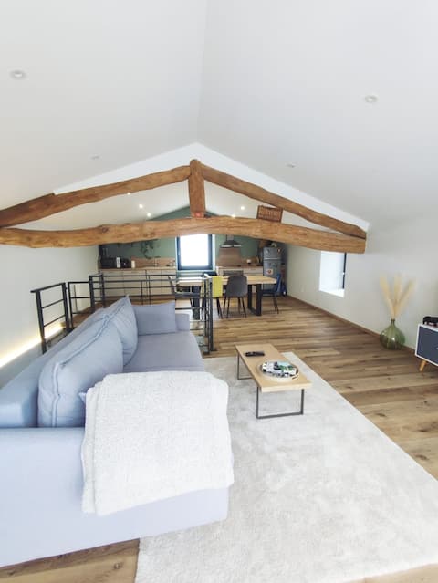 Successful Airbnb property: La petite cabane in Loire