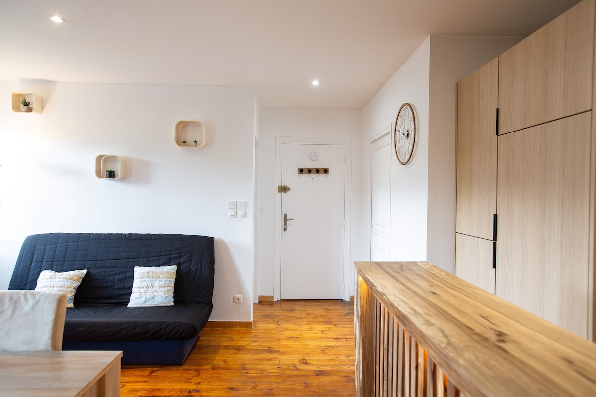 Obývacia izba s rozkladacou pohovkou