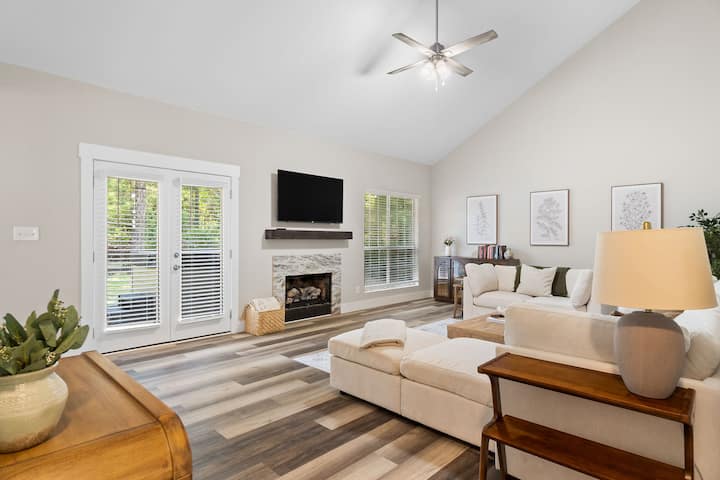 3 Bedroom House In Lake Forest - Daphne, AL