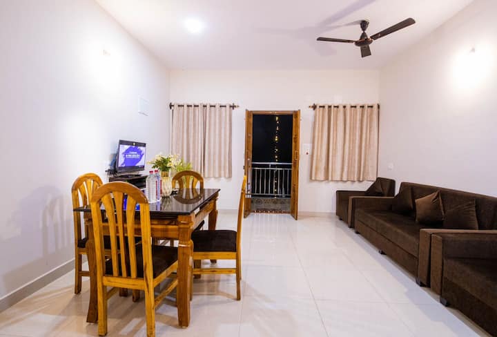 Dining area image 1