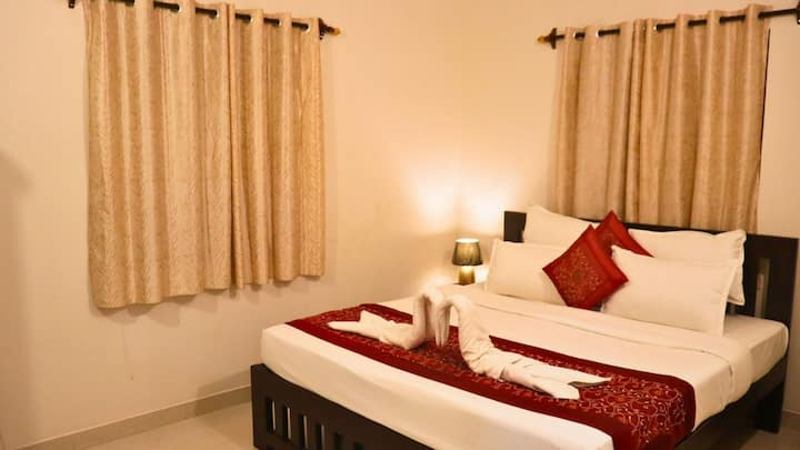 Bedroom 3 image 1
