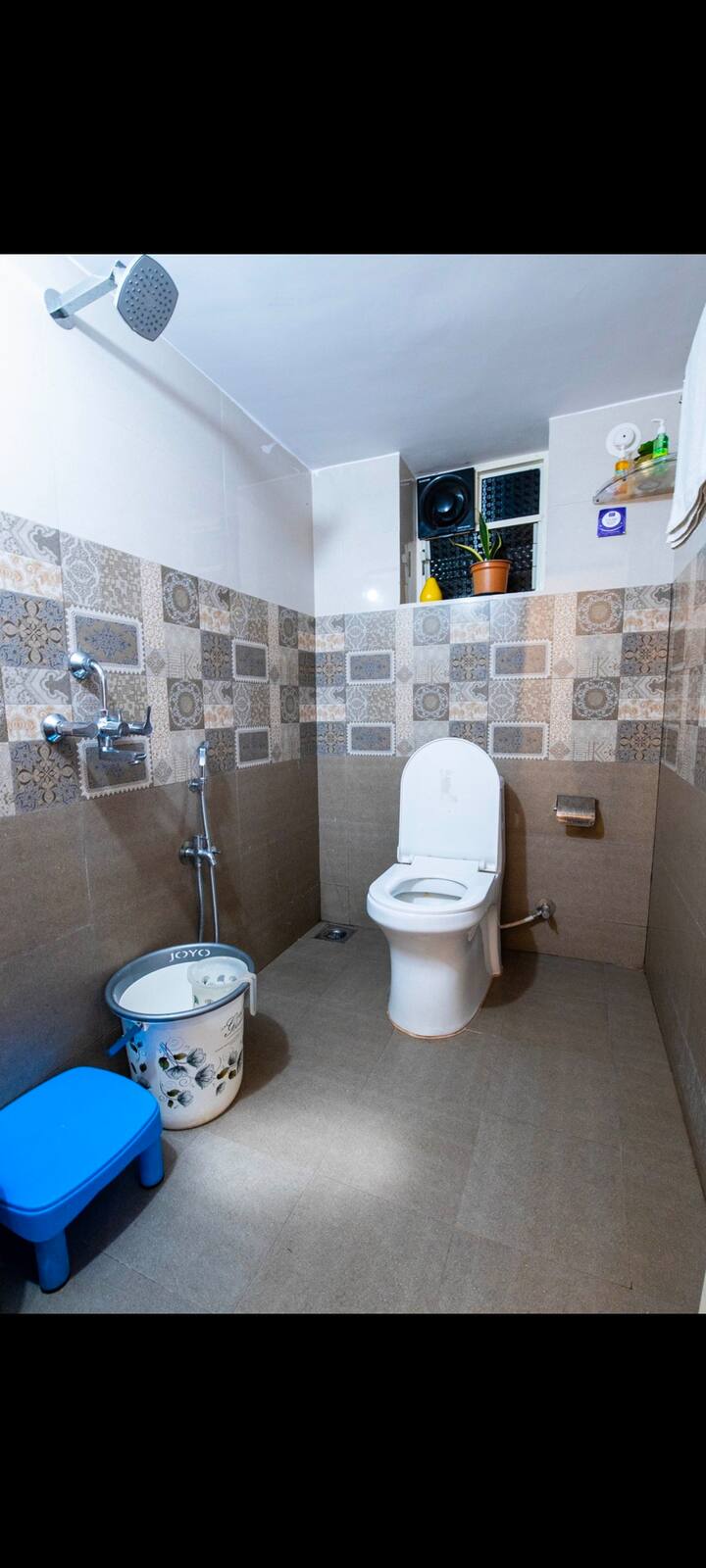 Full bathroom 4 image 1