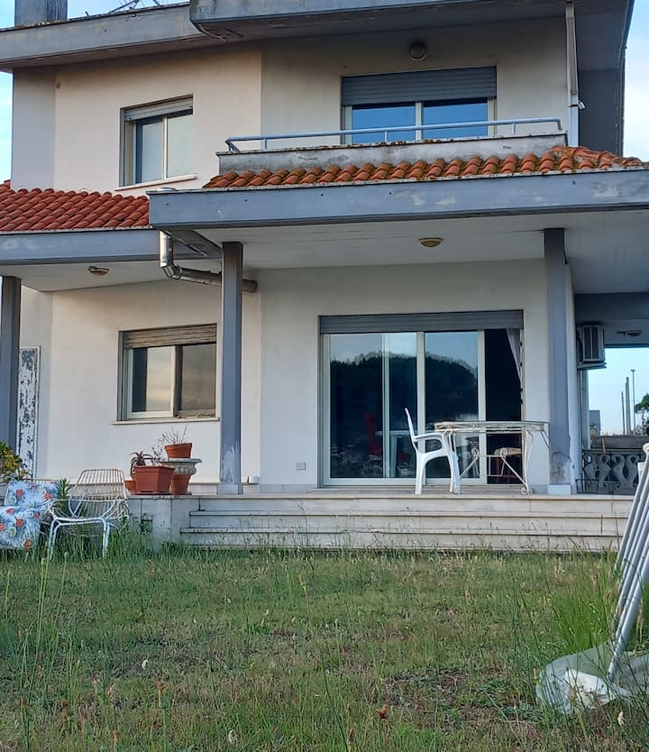 Villa Unifamiliare Indipendente - Anzio