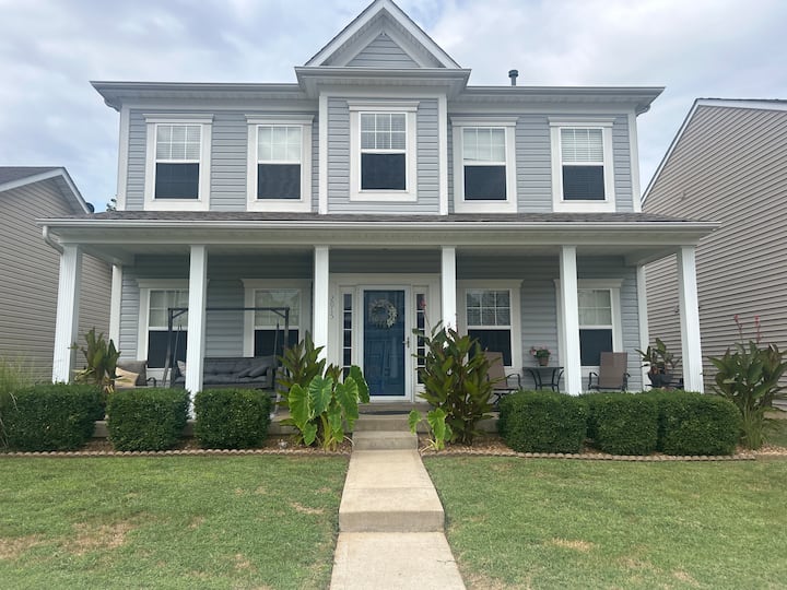 Home Away From Home W/2 Rooms To Choose From - O'Fallon, MO