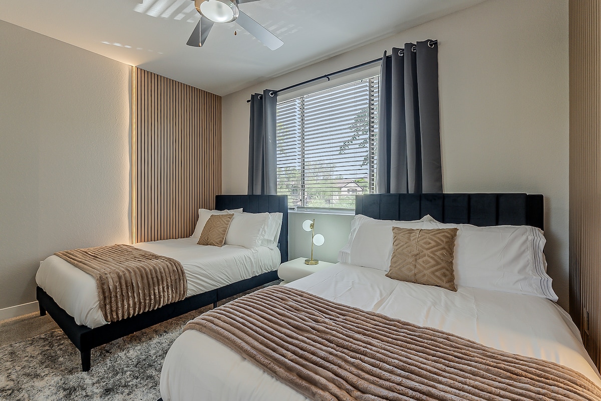 Cozy 2BR/2BA Apartment • Pool • Gym • Free Parking - Apartments