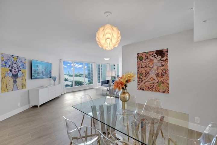 Wonderland - Water & City Views! - Miami, FL