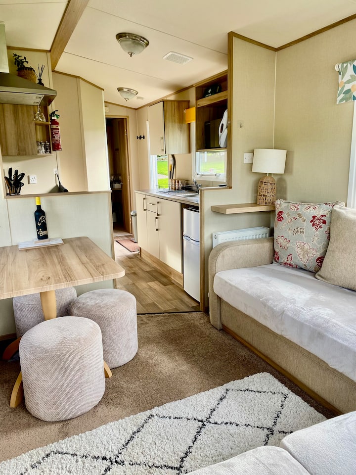 A Coastal Caravan Retreat - Newquay