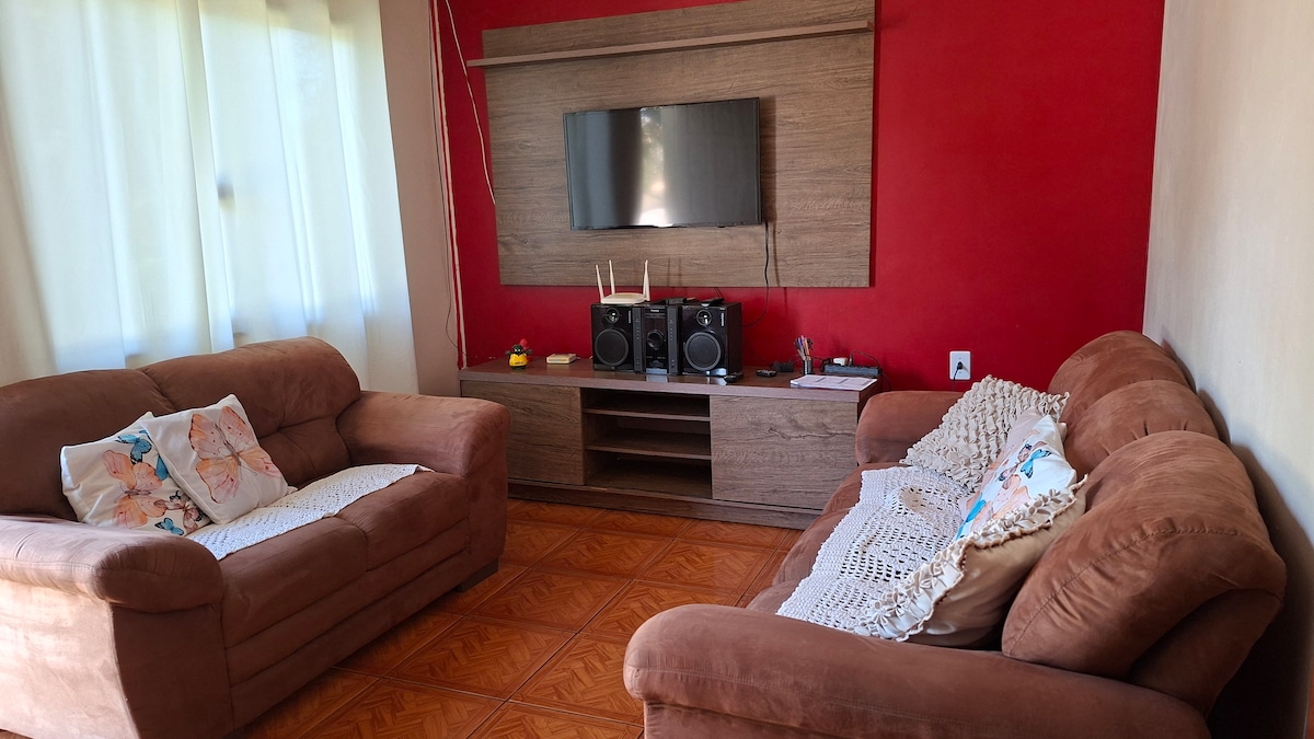 Top Airbnb: well-located house em Toledo