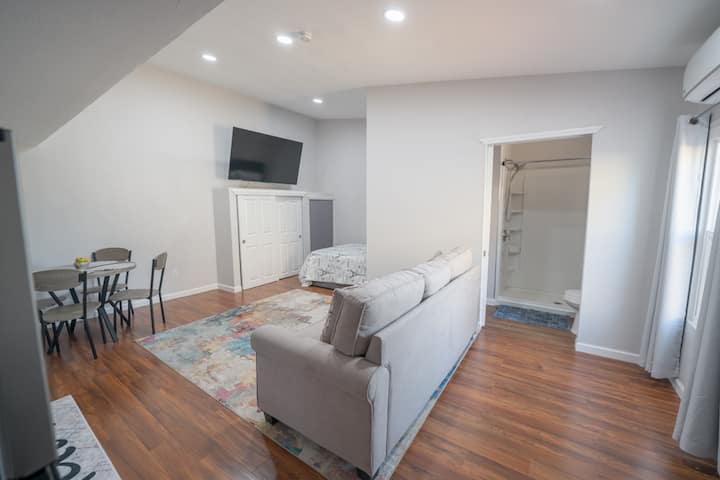 Guest Suite Moderna, Private Entry Quite Area - Santa Teresa, NM