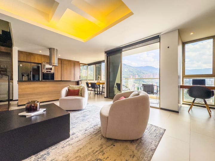 El Poblado Sky Penthouse 3br • City/mountain Views - Colombia