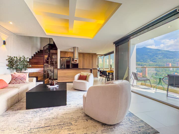 El Poblado Sky Penthouse 3br • City/mountain Views - Colombia