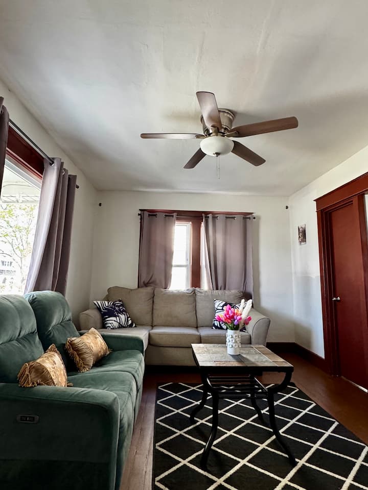 Charming Family House Near Binghamton University - Binghamton, NY