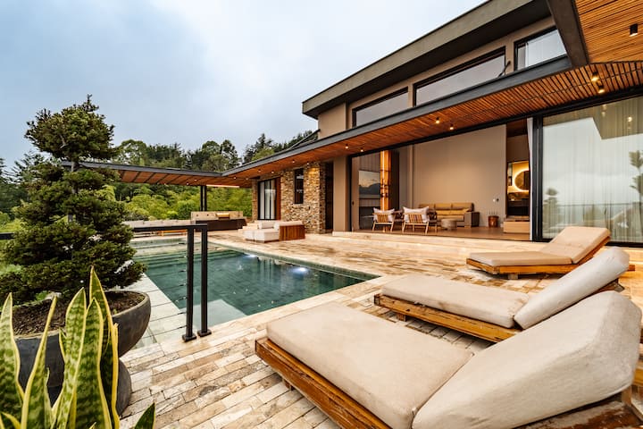 Serenity Haus: Comfort, privacy and a unique view.