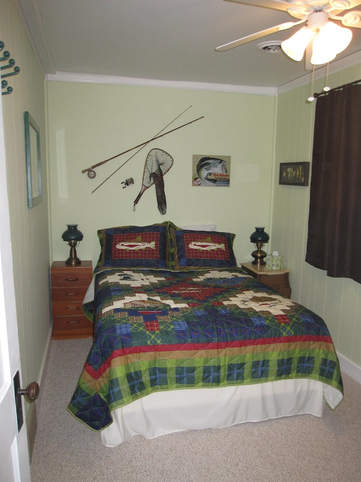 Chumba cha kulala cha wageni cha ghorofa ya chini