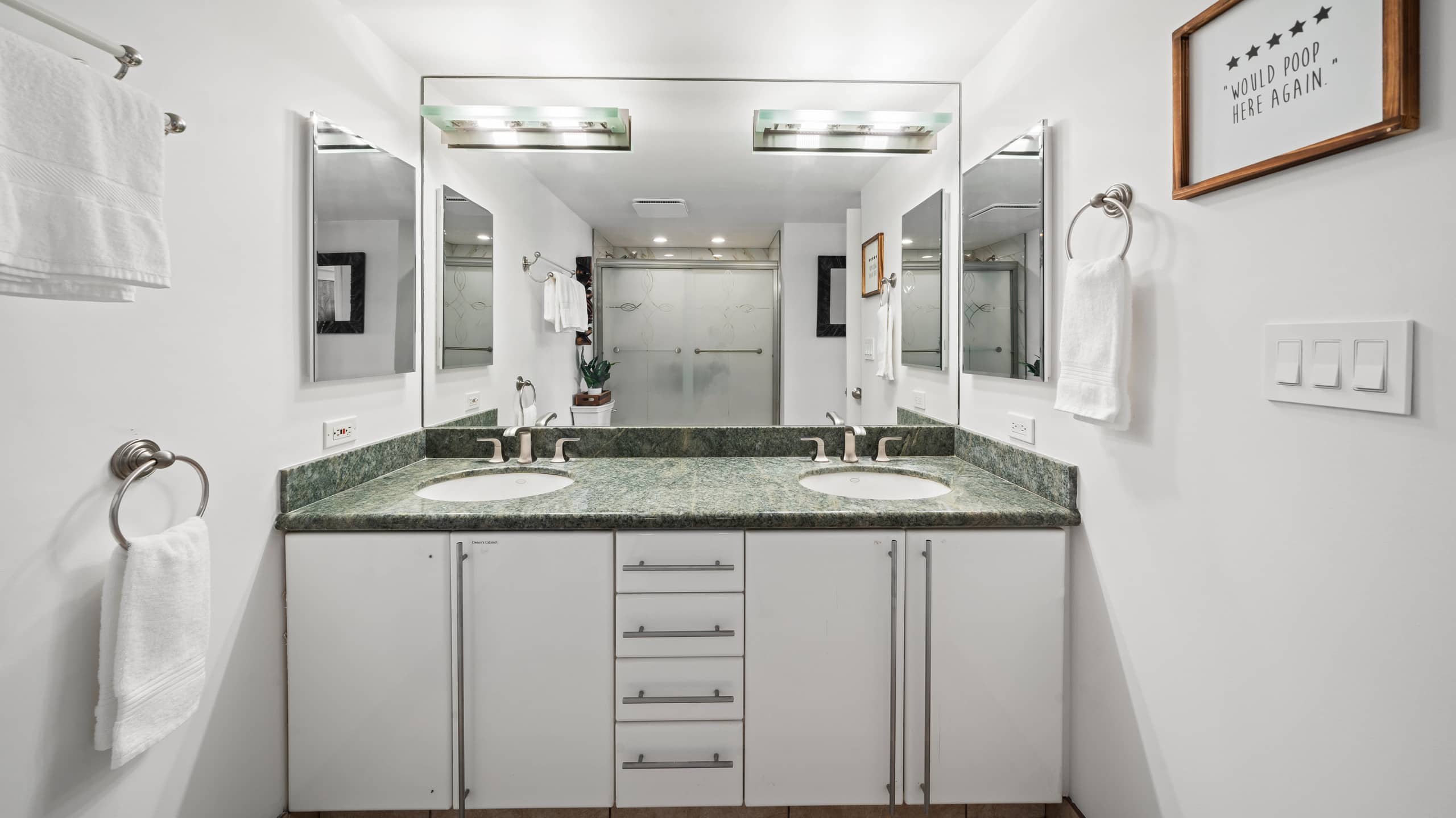 Condo in Wailuku · ★5.0 · 2 bedrooms · 3 beds · 2 baths - Image 21
