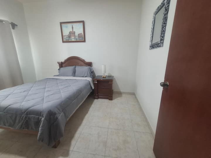 1 cama matrimonial