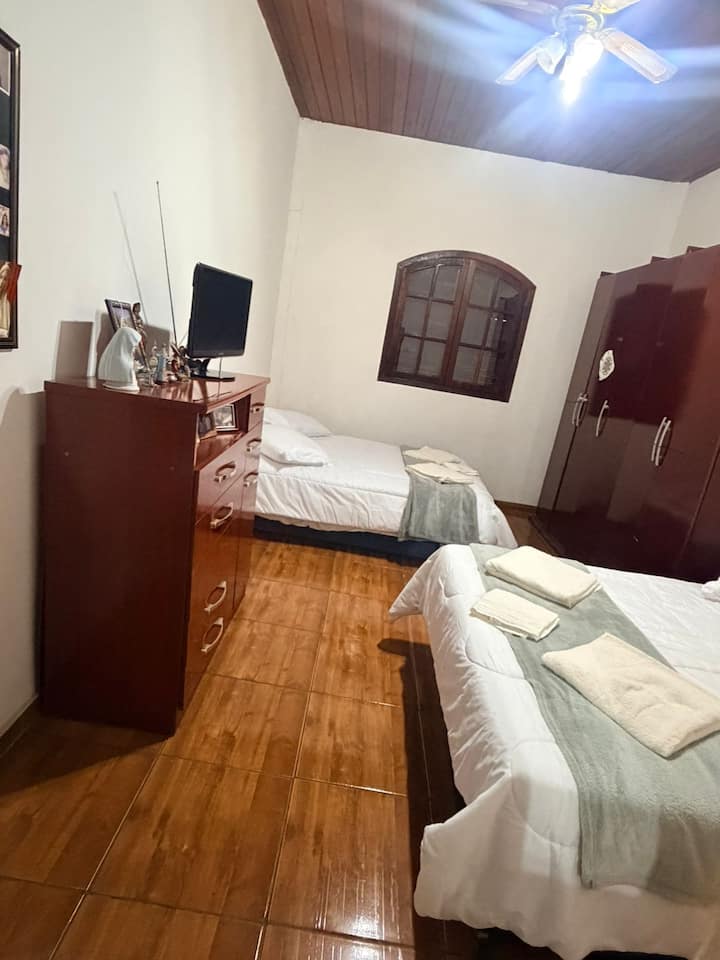 Dhomë gjumi 2