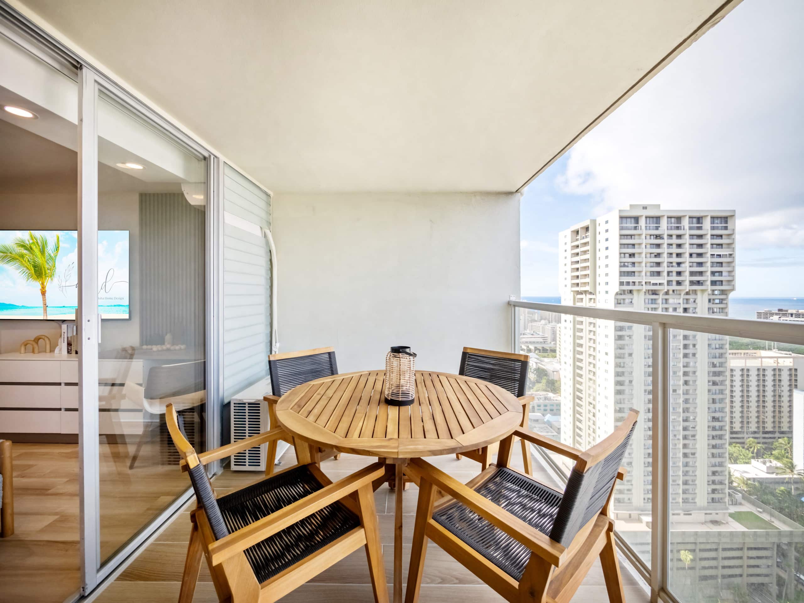 Condo in Honolulu · ★5.0 · 1 bedroom · 2 beds · 1 private bath - Image 33