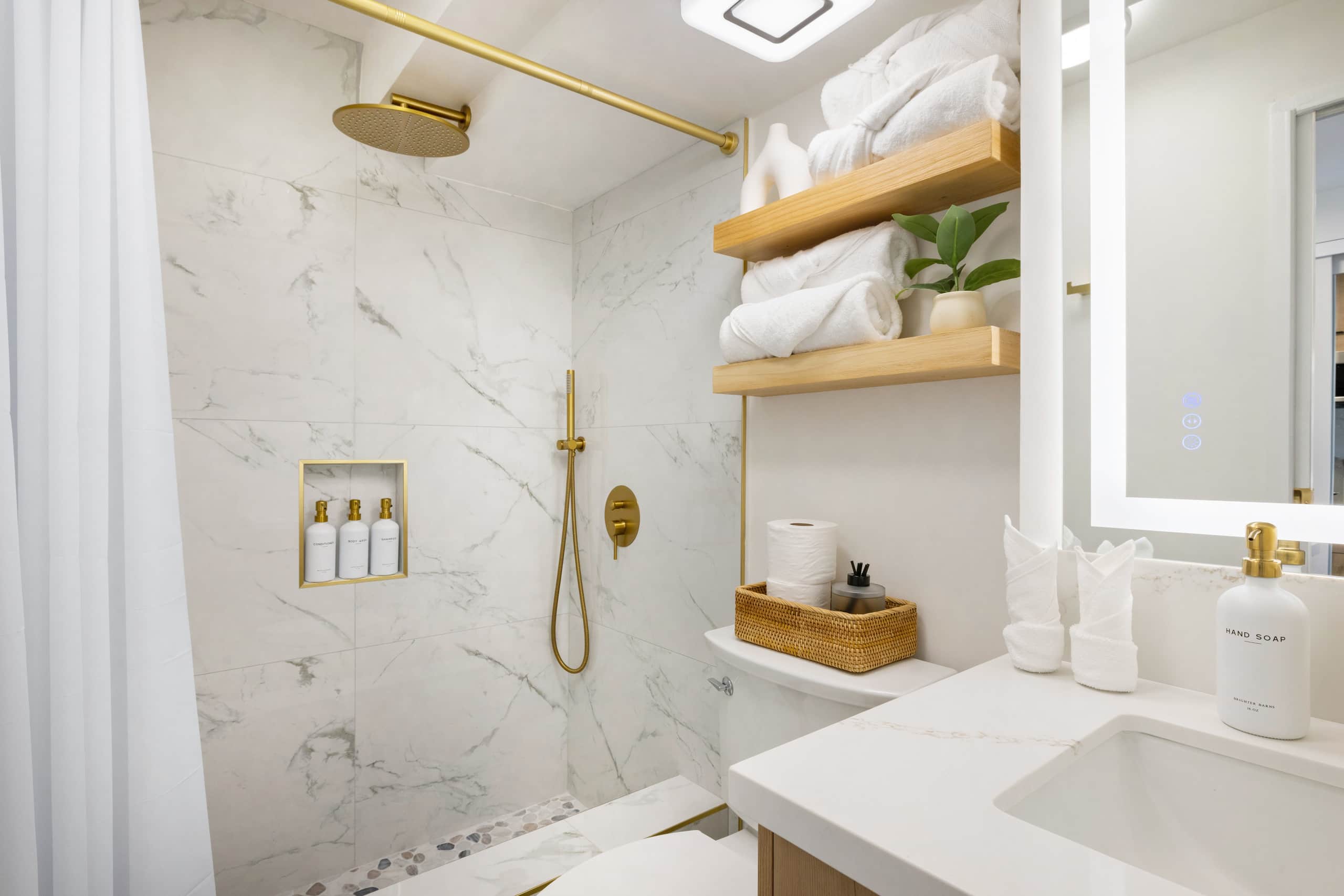 Condo in Honolulu · ★5.0 · 1 bedroom · 2 beds · 1 private bath - Image 25